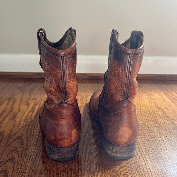 Frye Melissa Button Short Boots - Picture 6 of 17